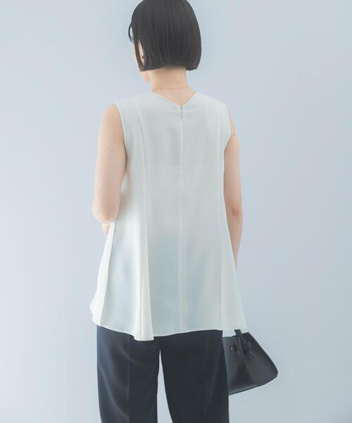 URBAN RESEARCH ROSSO WOMEN(アーバンリサーチ ロッソ)の「クールタッチ吸水速乾フレアブラウス(シャツ/ブラウス・レディース・イエロー系その他/アイボリー/ネイビー・FREE)」の8枚目の写真