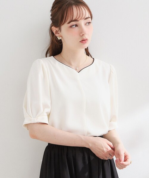 couture brooch(クチュールブローチ)の「【洗える】袖リボンデザイン ハートネック ブラウス(シャツ/ブラウス・レディース・ブラック系4/ホワイト系7/ベージュ系その他2・36/38/40/42)」の9枚目の写真