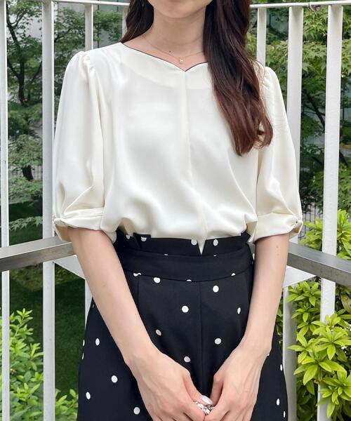 couture brooch(クチュールブローチ)の「【洗える】袖リボンデザイン ハートネック ブラウス(シャツ/ブラウス・レディース・ブラック系4/ホワイト系7/ベージュ系その他2・36/38/40/42)」の17枚目の写真