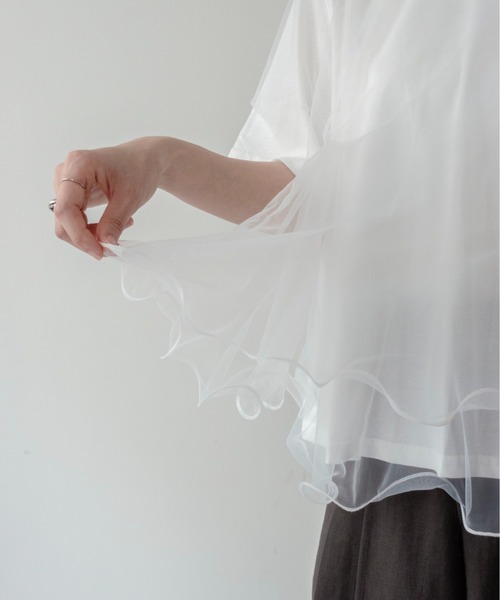 on:nue(オンニュ)の「【on:nue】チュールドッキング半袖Tシャツ(Tシャツ/カットソー・レディース・グレー/ブラック/ホワイト・FREE)」の5枚目の写真