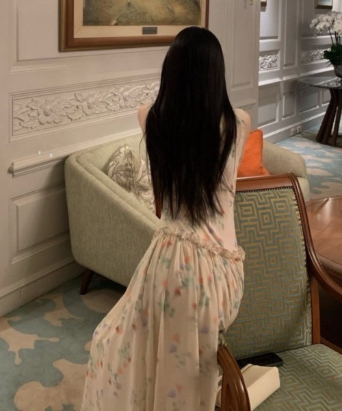 FAVORITO（ファヴォリート）の「ノースリーブプリントワンピース（ワンピース・レディース・ベージュ・F）」の12枚目の写真