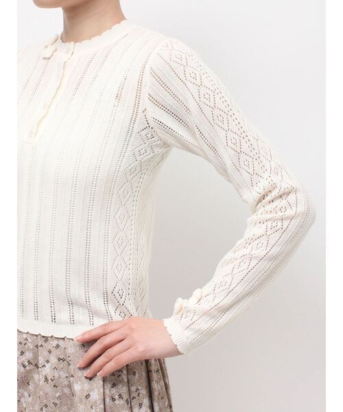 merry jenny(メリージェニー)の「floral pointelle knit(ニット/セーター・レディース・ピンク/チャコールグレー/オフホワイト・FREE)」の6枚目の写真