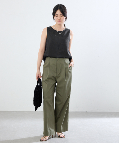 IENA(イエナ)の「《接触冷感/セットアップ対応》シルキータフタノースリーブブラウス(シャツ/ブラウス・レディース・ベージュ/ブラック・FREE)」の9枚目の写真