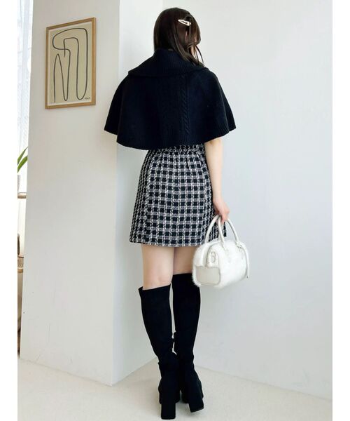 dazzlin（ダズリン）の「ケーブルニットケープ（ストール/ショール・レディース・ブラック/オフホワイト・FREE）」の17枚目の写真
