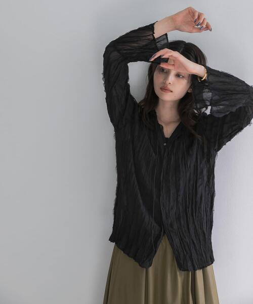 URBAN RESEARCH ROSSO WOMEN(アーバンリサーチ ロッソ)の「ワッシャープリーツシアーブラウス(シャツ/ブラウス・レディース・ブラック/オフホワイト・FREE)」の3枚目の写真