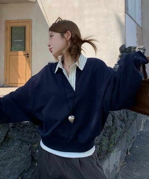 Teem Store(チームストア)の「ストライプシャツ襟 レイヤード風スウェット(スウェット・レディース・ネイビー・M)」の7枚目の写真