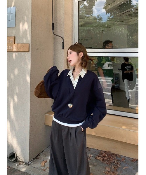 Teem Store(チームストア)の「ストライプシャツ襟 レイヤード風スウェット(スウェット・レディース・ネイビー・M)」の11枚目の写真