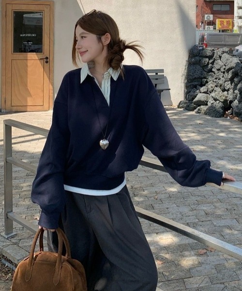 Teem Store(チームストア)の「ストライプシャツ襟 レイヤード風スウェット(スウェット・レディース・ネイビー・M)」の9枚目の写真