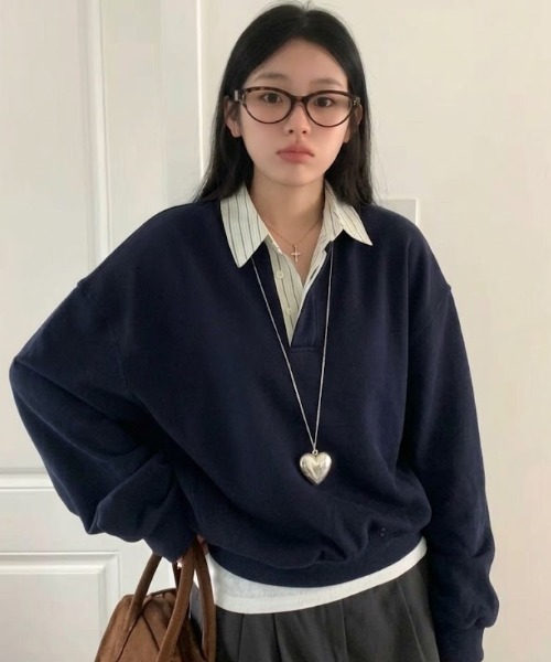 Teem Store(チームストア)の「ストライプシャツ襟 レイヤード風スウェット(スウェット・レディース・ネイビー・M)」の15枚目の写真
