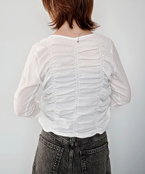 styiro(スタイロ)の「《数量限定》シャーリングボタン長袖トップス 26AW新作 秋服 冬服(Tシャツ/カットソー・レディース・ブラック/ホワイト・FREE)」の7枚目の写真