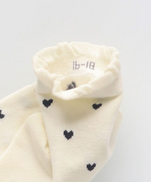 BRANSHES(ブランシェス)の「ハート総柄ソックス(ソックス/靴下・キッズ・ラベンダー/アイボリー・13-15㎝/19-21㎝/16-18㎝)」の8枚目の写真