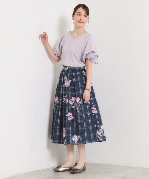 ITS'DEMO(イッツデモ)の「花×チェック柄タックスカート(スカート・レディース・ブラウン系その他2/アイボリー系/ネイビー系・00)」の13枚目の写真