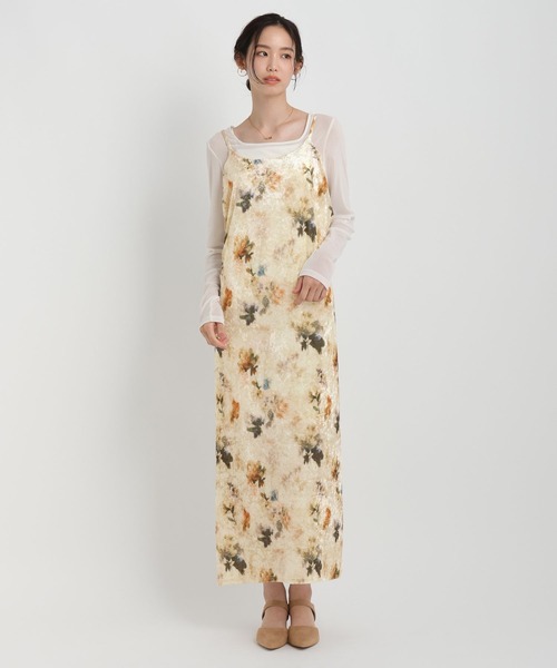 Andemiu(アンデミュウ)の「ボカシフラワーベロアキャミワンピース/1067424(ワンピース・レディース・オレンジ/カーキ・FREE)」の11枚目の写真