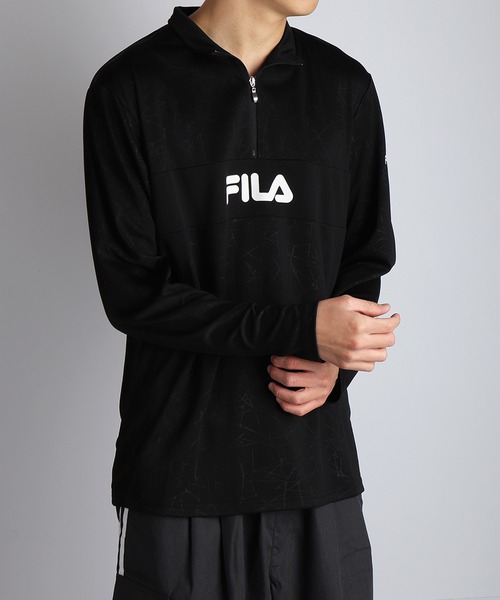 FILA(フィラ)の「FILA / フィラ ハーフジップ 長袖Tシャツ モックネック 吸水速乾 UVケア ドライ ロゴプリント 薄手(Tシャツ/カットソー・メンズ・ブラック・L/M)」の2枚目の写真