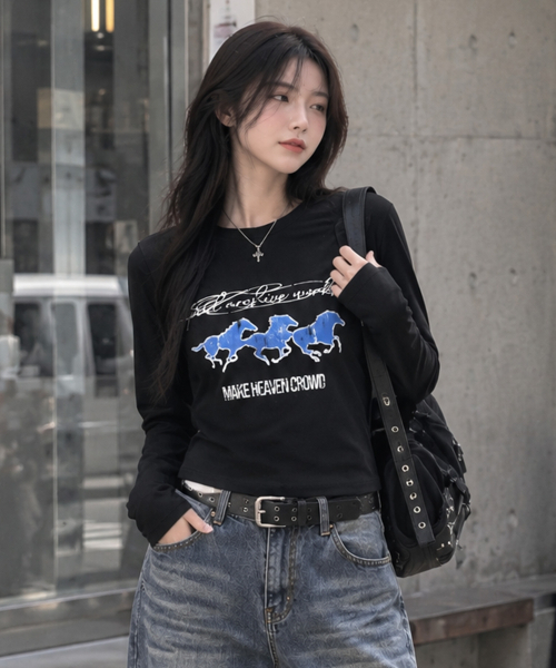 PEID(ペイド)の「PD ブルーホース スリムフィット長袖Tシャツ 2色(Tシャツ/カットソー・レディース・ブラック/ホワイト・X-SMALL/SMALL/MEDIUM)」の3枚目の写真