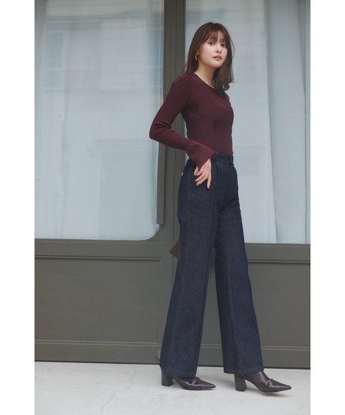 Her lip to（ハーリップトゥー）の「Essential Rib Knit Top（Tシャツ/カットソー・レディース・ベージュ/オフホワイト/ブラック/アッシュブラウン/バーガンディー・S/M）」の7枚目の写真