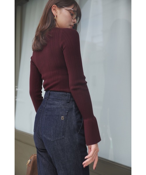 Her lip to（ハーリップトゥー）の「Essential Rib Knit Top（Tシャツ/カットソー・レディース・ベージュ/オフホワイト/ブラック/アッシュブラウン/バーガンディー・S/M）」の10枚目の写真