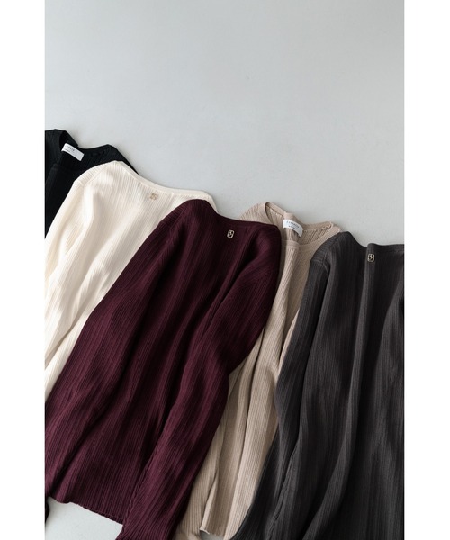 Her lip to（ハーリップトゥー）の「Essential Rib Knit Top（Tシャツ/カットソー・レディース・ベージュ/オフホワイト/ブラック/アッシュブラウン/バーガンディー・S/M）」の17枚目の写真