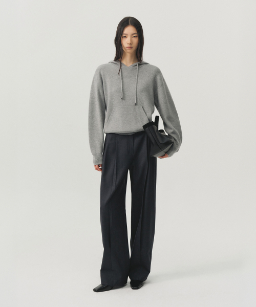LOOKAST(ルックキャスト)の「コットンギャバジンプリーツテーラードパンツ_チャコール(その他パンツ・レディース・チャコール・MEDIUM/SMALL)」の3枚目の写真