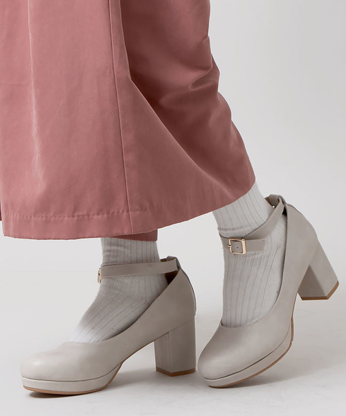 WEGO（ウィゴー）の「WEGO/ストラップパンプス（パンプス・レディース・ブラック/インディゴブルー/キャメル/グレー/レッド/ピンク・LARGE/MEDIUM）」の3枚目の写真