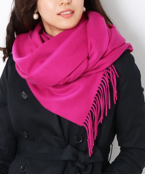 Filomo(フィローモ)の「カシミヤ100%大判マフラーストール(マフラー・レディース・ピンク/ワインレッド/ダークグレー/ターコイズブルー/ベージュ/マスタード/ロイヤルブルー/ネイビー/レッド/クリアレッド/ブラック/ライトベージュ/アッシュグレー/ピンクベージュ/モスグリーン/キャメル/ライトグレー/アイボリー/サックスブルー・FREE)」の15枚目の写真