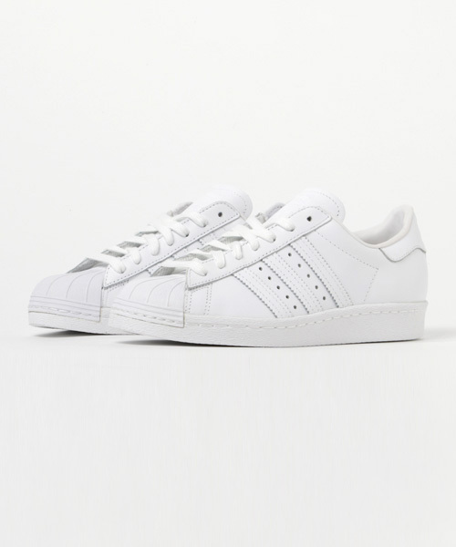 adidas(アディダス)の「adidas スニーカー(スニーカー・レディース・ホワイト・23/23.5/24/22.5/24.5/25)」の1枚目の写真