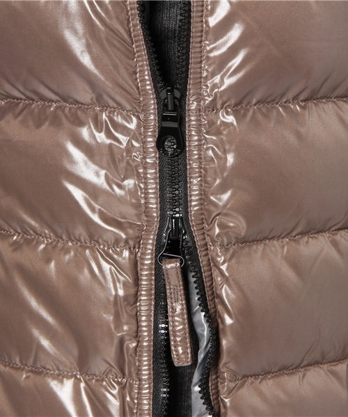 Ray BEAMS（レイビームス）の「DUVETICA / ACE（ダウンジャケット/コート・レディース・ブラック/グリーン系その他/ベージュ/ブラウン系その他/インディゴブルー/ネイビー/その他2/オリーブ/ブルー系その他・38/40）」の18枚目の写真