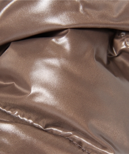 Ray BEAMS（レイビームス）の「DUVETICA / ACE（ダウンジャケット/コート・レディース・ブラック/グリーン系その他/ベージュ/ブラウン系その他/インディゴブルー/ネイビー/その他2/オリーブ/ブルー系その他・38/40）」の16枚目の写真