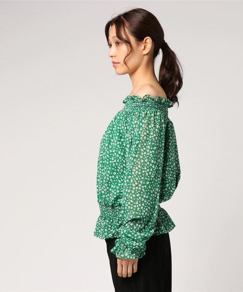 PUNYUS（プニュズ）の「花柄オフショルダープラウス（シャツ/ブラウス・レディース・ネイビー/レッド/グリーン・1/2/3/4）」の9枚目の写真