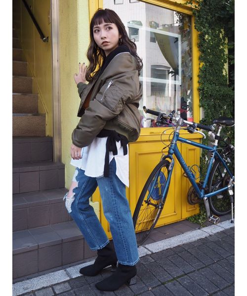 MURUA(ムルーア)の「オーバークラッシュデニムパンツ(デニムパンツ・レディース・ライトブルー/ブルー・0/1/2)」の18枚目の写真
