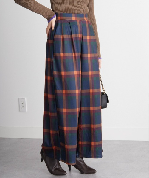 RANAN（ラナン）の「裏起毛ロングフレア2タックワイドパンツ（その他パンツ・レディース・ブラック/キャメル/チャコールグレー/ボルドー/ブラウン系その他/ライトグレー/ライトベージュ/グリーン系その他/グレー/グレー系その他/グリーン/ブルー系その他/ブルー系その他2/パープル/モカ/オレンジ系その他・SMALL/X-LARGE/MEDIUM/LARGE/S/L/LL/M）」の16枚目の写真