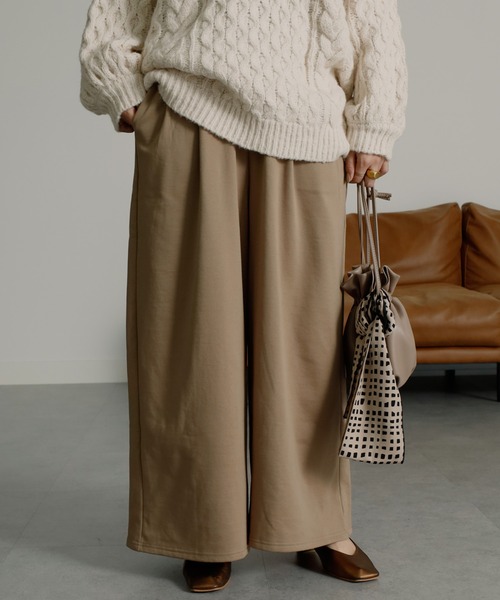 RANAN（ラナン）の「裏起毛ロングフレア2タックワイドパンツ（その他パンツ・レディース・ブラック/キャメル/チャコールグレー/ボルドー/ブラウン系その他/ライトグレー/ライトベージュ/グリーン系その他/グレー/グレー系その他/グリーン/ブルー系その他/ブルー系その他2/パープル/モカ/オレンジ系その他・SMALL/X-LARGE/MEDIUM/LARGE/S/L/LL/M）」の7枚目の写真