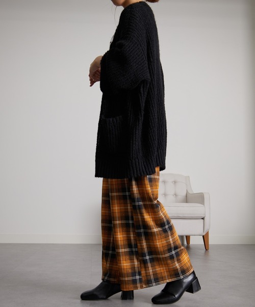 RANAN（ラナン）の「裏起毛ロングフレア2タックワイドパンツ（その他パンツ・レディース・ブラック/キャメル/チャコールグレー/ボルドー/ブラウン系その他/ライトグレー/ライトベージュ/グリーン系その他/グレー/グレー系その他/グリーン/ブルー系その他/ブルー系その他2/パープル/モカ/オレンジ系その他・SMALL/X-LARGE/MEDIUM/LARGE/S/L/LL/M）」の17枚目の写真