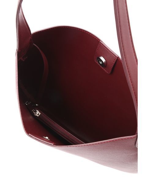 NATURAL BEAUTY BASIC（ナチュラルビューティーベーシック）の「【雑誌掲載】サイドラウンドショルダー（ショルダーバッグ・レディース・ブラック/ボルドー・ﾌﾘ-）」の10枚目の写真