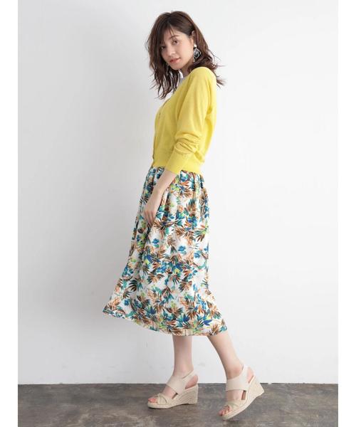 YECCA VECCA(イェッカヴェッカ)の「P.ラメVネックニットカ-ディガン(カーディガン/ボレロ・レディース・ライトグレー/ネイビー/イエロー/ライトベージュ・FREE)」の11枚目の写真