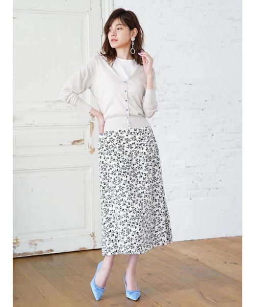 YECCA VECCA(イェッカヴェッカ)の「P.ラメVネックニットカ-ディガン(カーディガン/ボレロ・レディース・ライトグレー/ネイビー/イエロー/ライトベージュ・FREE)」の13枚目の写真