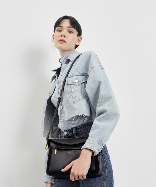 CHARLES & KEITH（チャールズ & キース）の「トップフラップ
