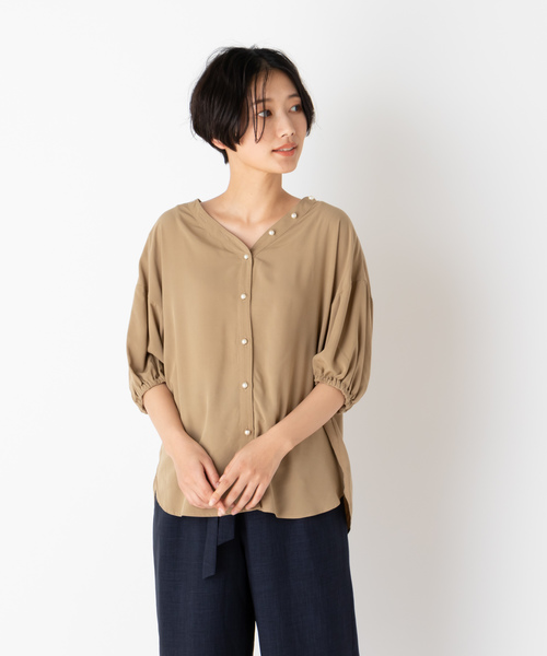 DISCOAT（ディスコート）の「イージーケアレーヨンパール釦ブラウス（シャツ/ブラウス・レディース・インディゴブルー/ベージュ/ブルー/オフホワイト・MEDIUM/LARGE）」の16枚目の写真