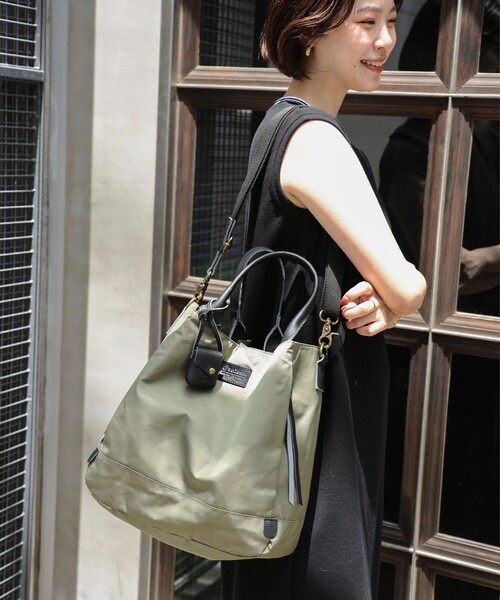 Ray BEAMS（レイビームス）の「toleur / ポリエステル 2way トートバッグ（トートバッグ・レディース・ブラック/ベージュ/オリーブ・ONE SIZE）」の17枚目の写真