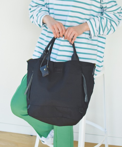 Ray BEAMS（レイビームス）の「toleur / ポリエステル 2way トートバッグ（トートバッグ・レディース・ブラック/ベージュ/オリーブ・ONE SIZE）」の8枚目の写真