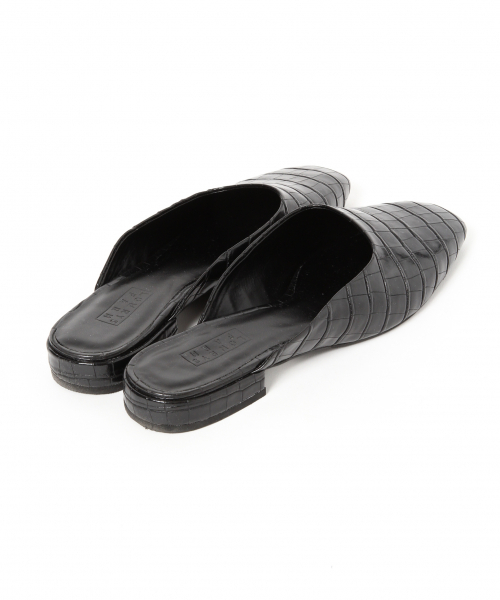 LOWRYS FARM（ローリーズファーム）の「フラットミュール　844105（サンダル・レディース・ブラック/ブラウン・MEDIUM/LARGE）」の5枚目の写真