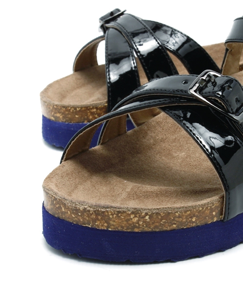 GLOBAL WORK（グローバルワーク）の「【GLOBAL WORK】アンクルベルトフラットサンダル/537214（サンダル・レディース・ホワイト/ブラック/グレー・LARGE/SMALL/MEDIUM）」の7枚目の写真