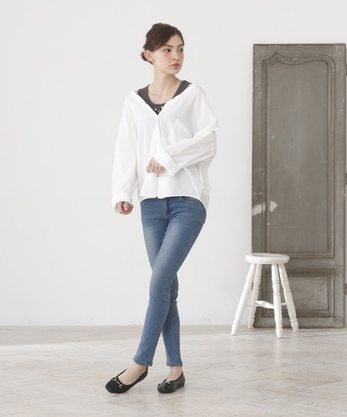 minky me!（ミンキーミー）の「走れるスクエアトゥビット付きフラットパンプス（パンプス・レディース・シルバー/ブラック×グリーン/D/E/パイソン/ブラック系その他2/ベージュ系その他2・23/24/25/22.5/24.5/23.5）」の12枚目の写真