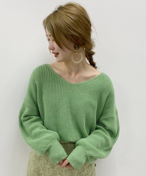 one after another NICE CLAUP（ワンアフターアナザーナイスクラップ）の「春のにじいろ ニット（ニット/セーター・レディース・ブラック/ベージュ/グリーン・FREE）」の3枚目の写真