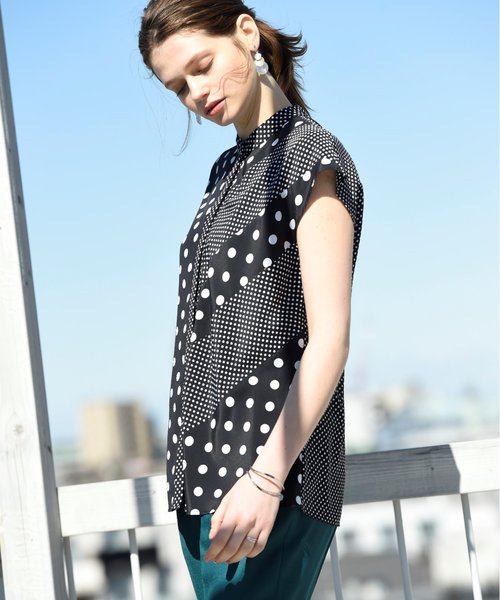 RAW FUDGE（ローファッジ）の「イレギュラードット切替ブラウス（シャツ/ブラウス・レディース・ブラック/オフホワイト/ネイビー・M）」の11枚目の写真