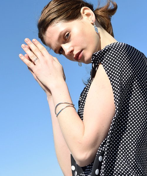 RAW FUDGE（ローファッジ）の「イレギュラードット切替ブラウス（シャツ/ブラウス・レディース・ブラック/オフホワイト/ネイビー・M）」の13枚目の写真