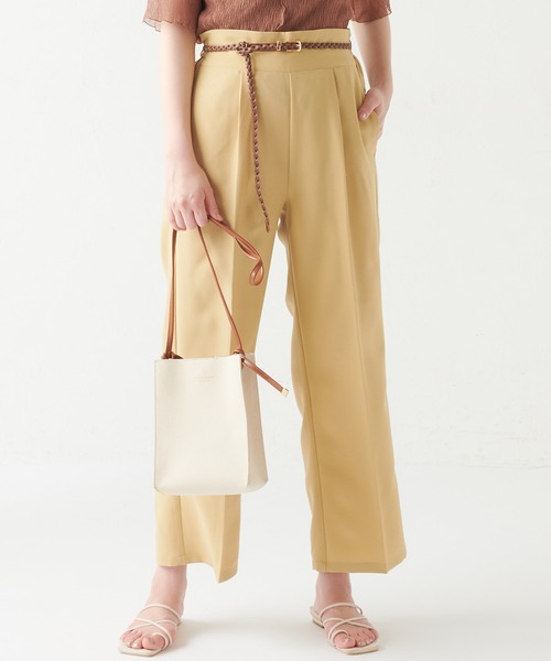 natural couture(ナチュラルクチュール)の「編み込みベルト付きパンツ(その他パンツ・レディース・ブラック/イエロー/ミント/ライトベージュ・FREE)」の1枚目の写真