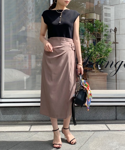 LOUNGEDRESS（ラウンジドレス）の「リネンライクニットワンピース（ワンピース・レディース・ブラウン/イエロー・FREE）」の2枚目の写真