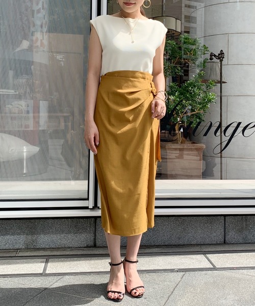 LOUNGEDRESS（ラウンジドレス）の「リネンライクニットワンピース（ワンピース・レディース・ブラウン/イエロー・FREE）」の11枚目の写真