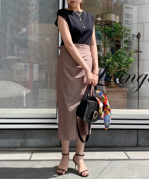 LOUNGEDRESS（ラウンジドレス）の「リネンライクニットワンピース（ワンピース・レディース・ブラウン/イエロー・FREE）」の15枚目の写真